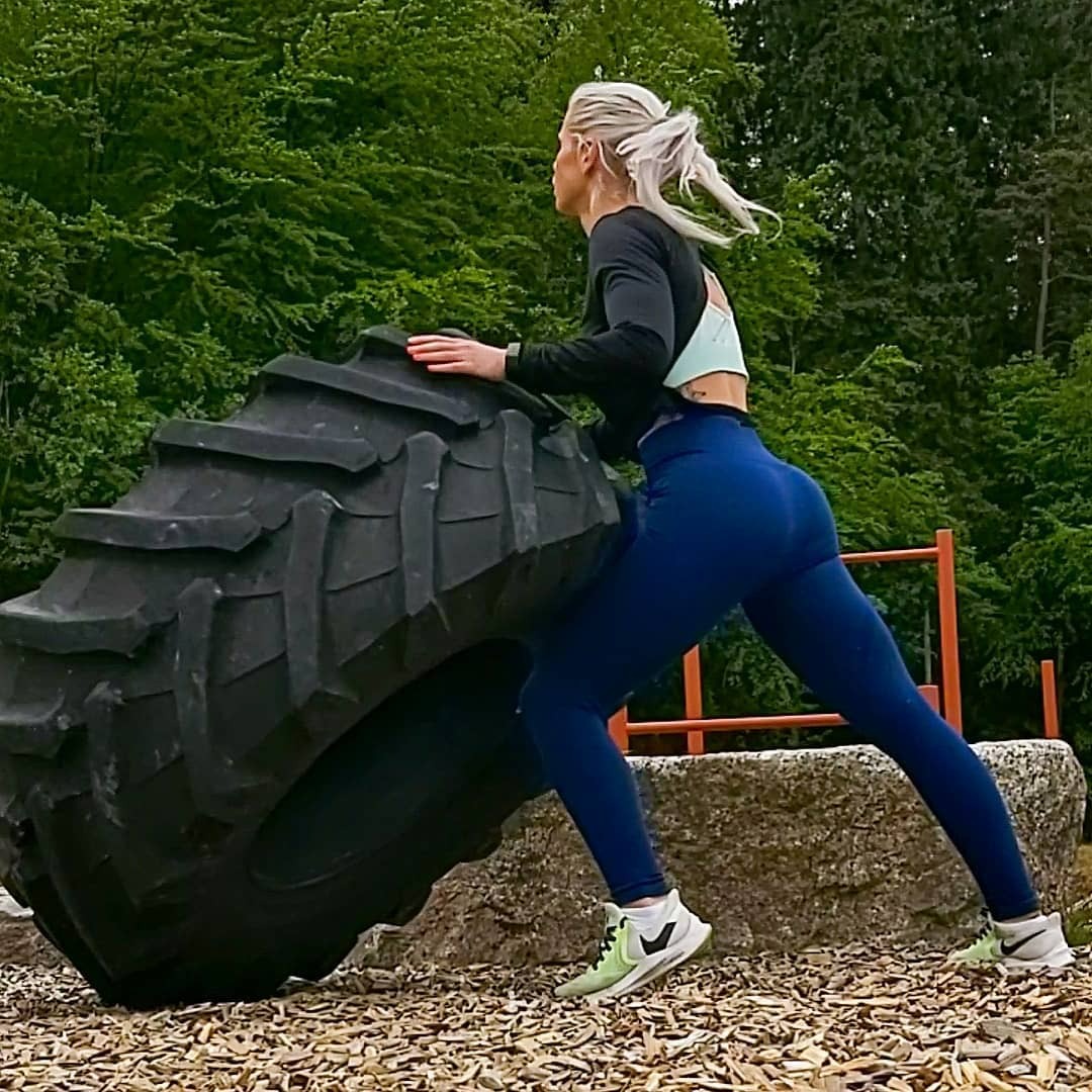 Tyre flip - 4 flips for time